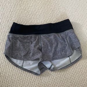 Lululemon: speed up low-rise lined short 2.5